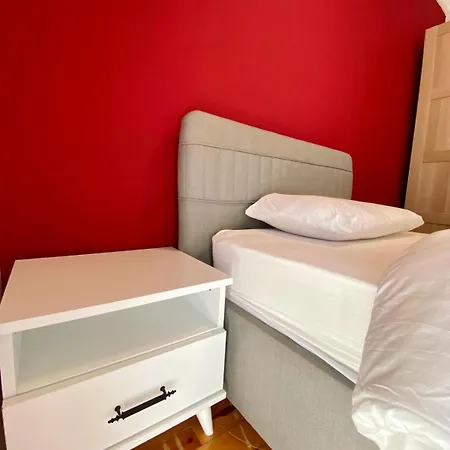 Digital Nomad Friendly Super Fast Internet *