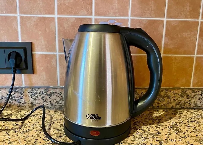 Digital Nomad Friendly Super Fast Internet 阿拉尼亚